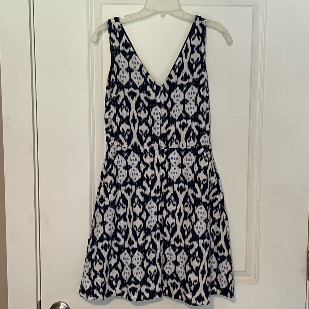 GAP navy linen summer dress. Ikat print. Lined, not see through.